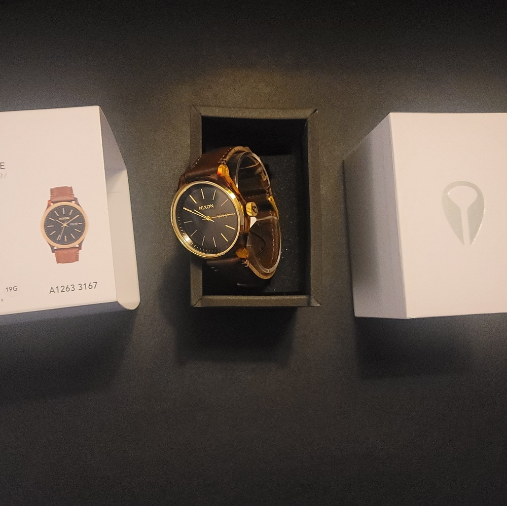 Nixon Sentry Luxe 42mm Watch